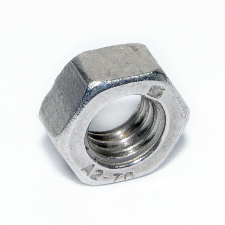 304 SS MET FULL HEX NUT M5X .8P