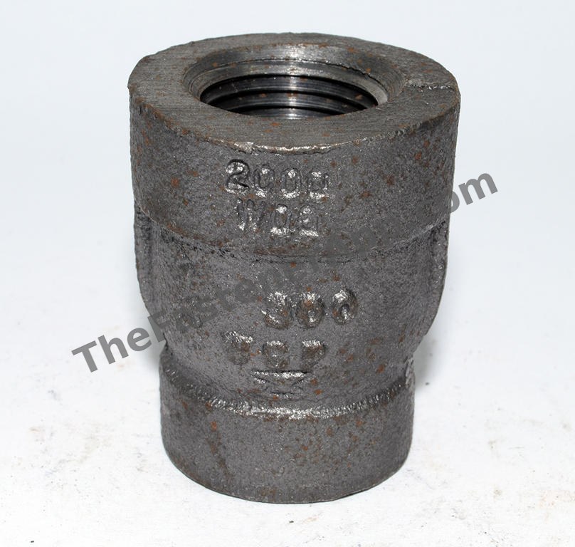 BLACK PIPE FITTING REDUCING COUPLING 1/2X3/8 NPT 300#