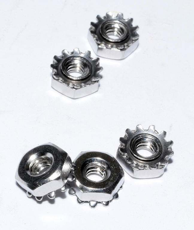 18-8 SS KEPS LOCK NUT 6-32