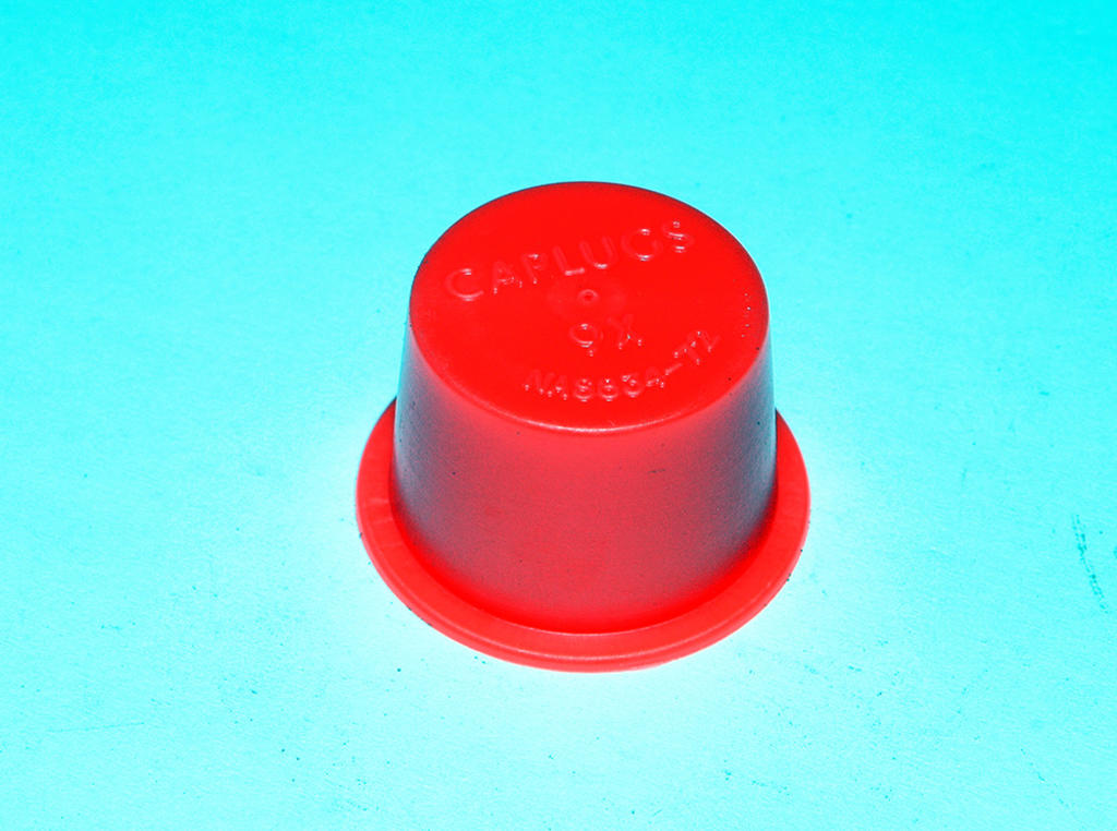 POLY CAP FOR BOSS HYDRAULIC FITTING -8 TUBE 5/8"OD 3/4-16THREAD SIZE